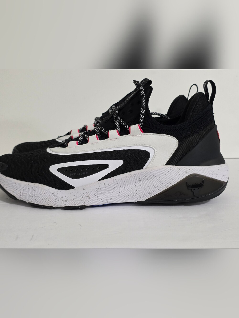 Under Armour Mens Black White Sneakers with Pink Accents